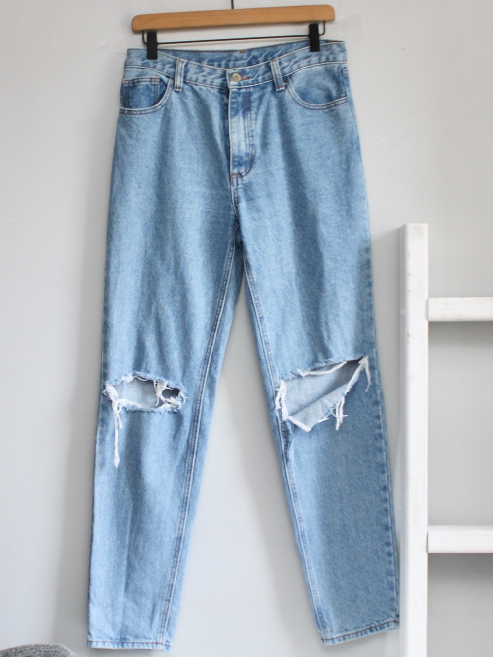 J.Galt Brandy Melville Distressed High-Rise Mom Jeans Blue Light Wash sz Medium